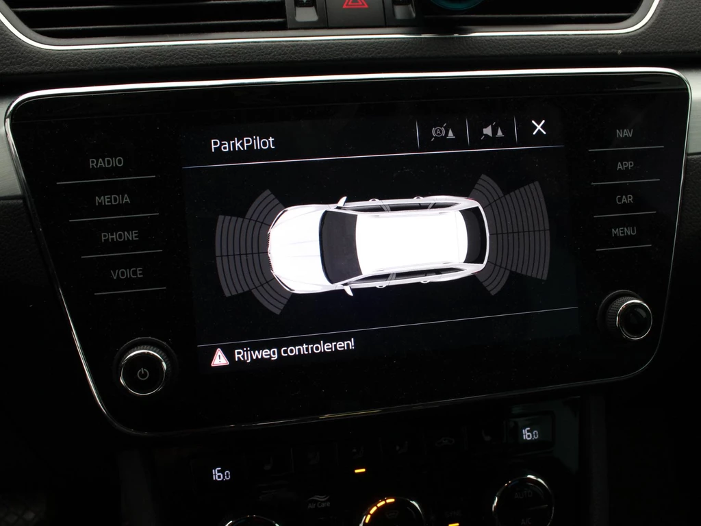 Škoda Superb – foto 16