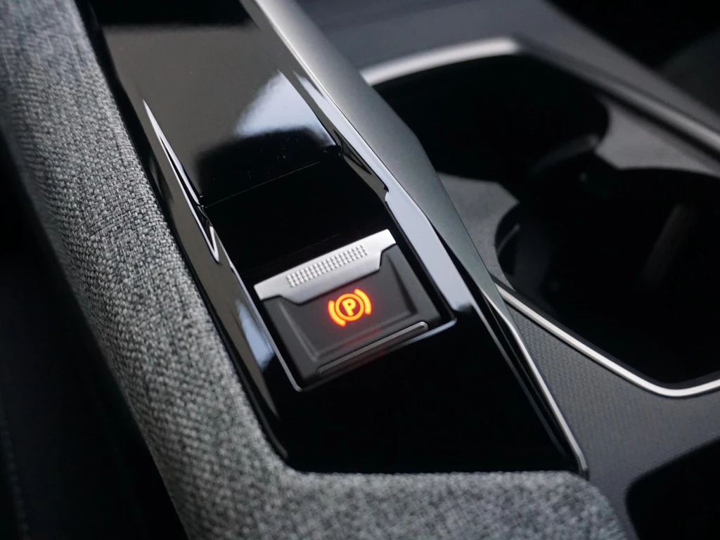 Peugeot e-3008 – foto 32