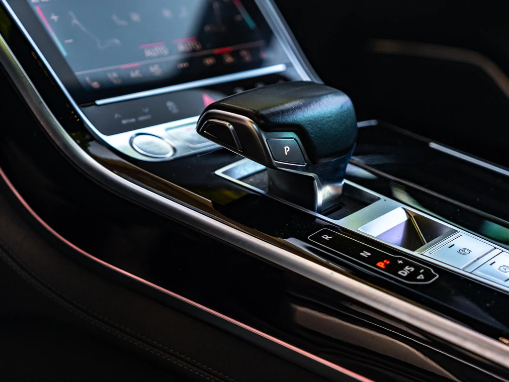 Audi A8 – foto 24