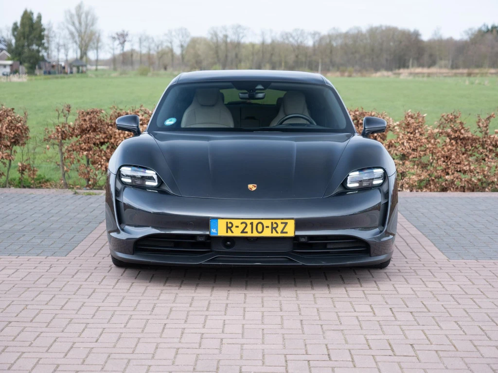 Porsche Taycan – foto 18