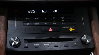 Lexus IS – thumbnail 31