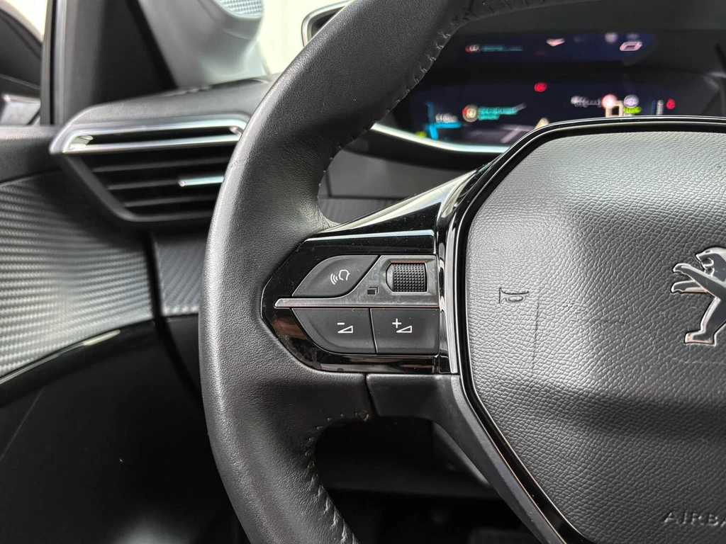 Peugeot e-208 – foto 35