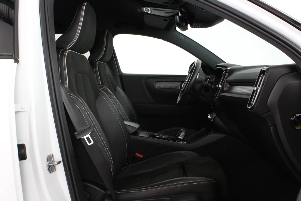 Volvo XC40 – foto 15