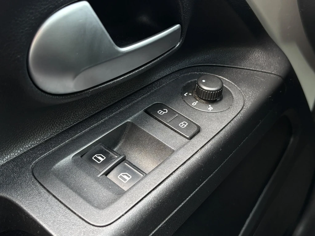 Volkswagen up! – foto 17