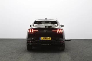 Ford Mustang Mach-E – thumbnail 5
