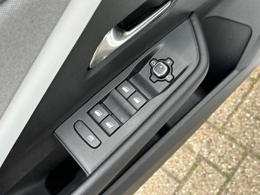 Opel Astra – foto 22