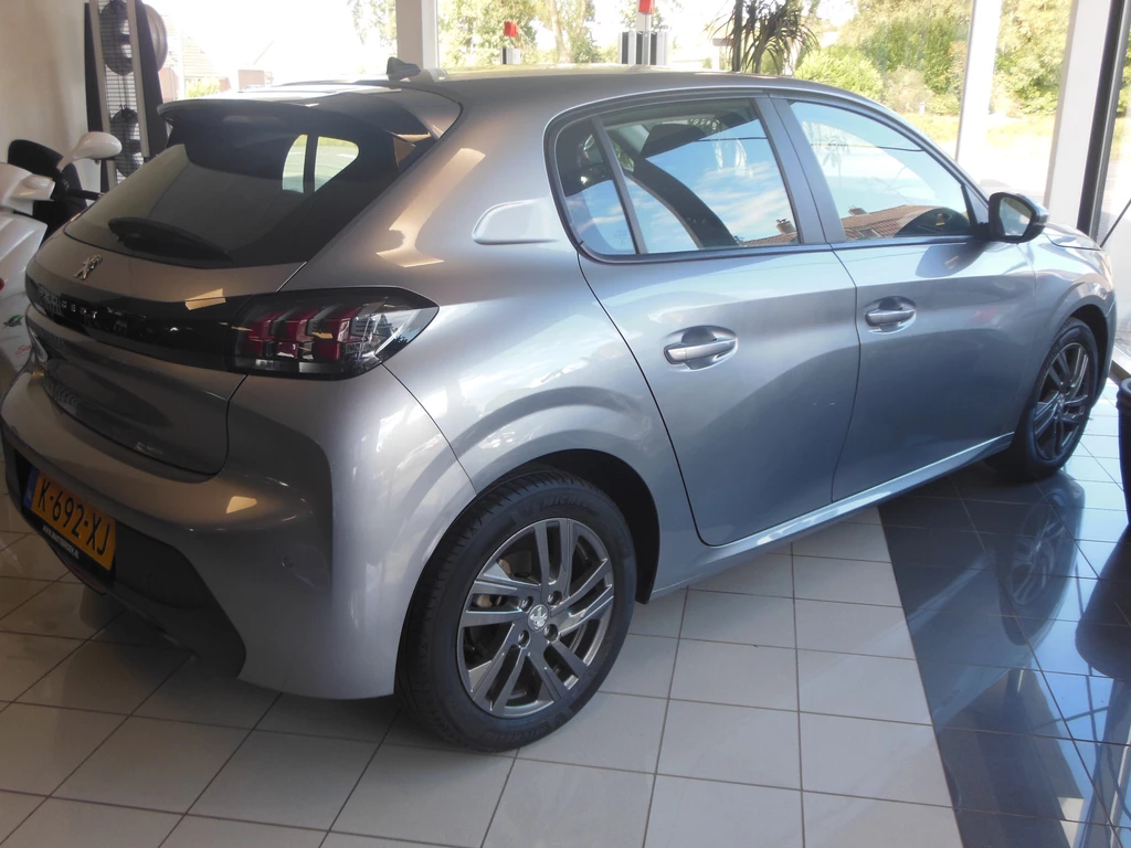 Peugeot 208 – foto 3