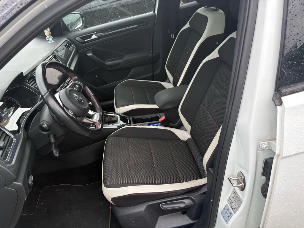 Volkswagen T-Roc – foto 6