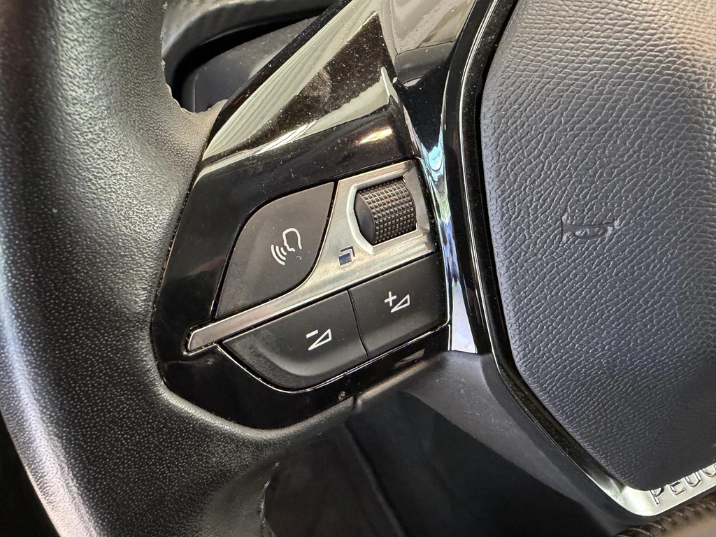 Peugeot 208 – foto 14