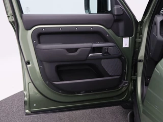 Land Rover Defender – thumbnail 26