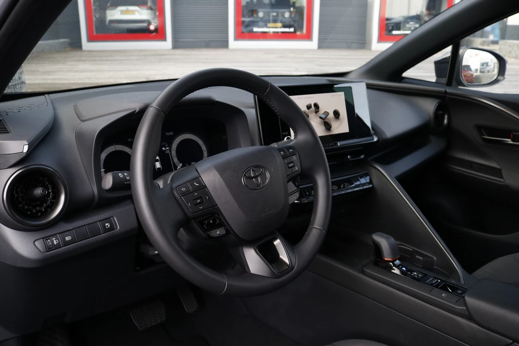 Toyota C-HR – foto 12