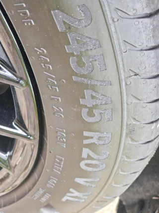 Ford Kuga – thumbnail 24