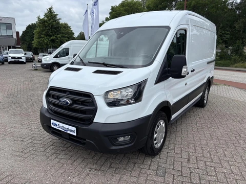 Ford Transit 350 2.0 TDCI L2H2 Trend | SCI 130pk | 3 zits | Voorruit verwarming | Cruise control | Parkeersensoren