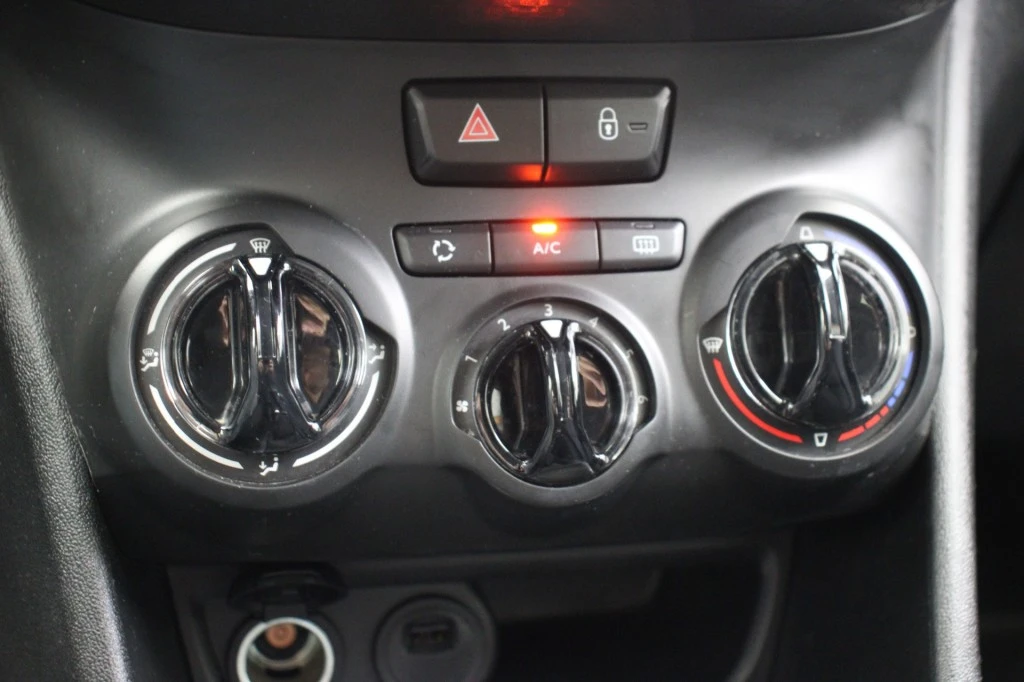 Peugeot 208 – foto 29