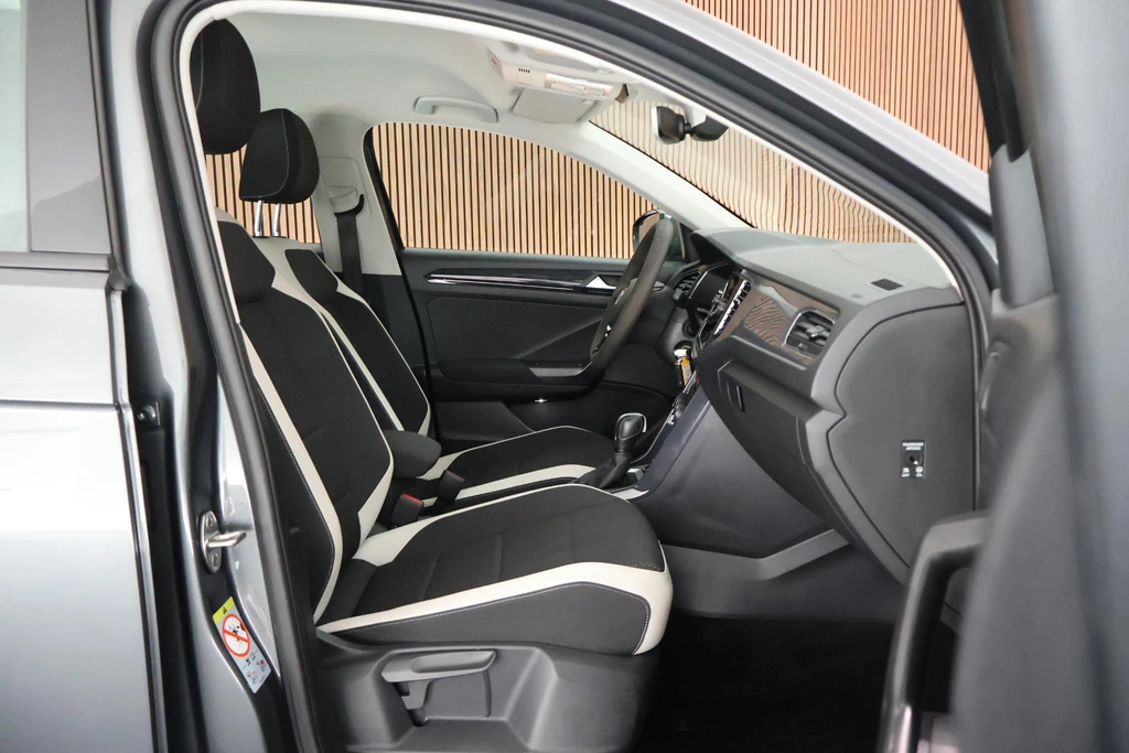 Volkswagen T-Roc – foto 12