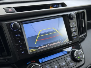 Toyota RAV4 – thumbnail 10
