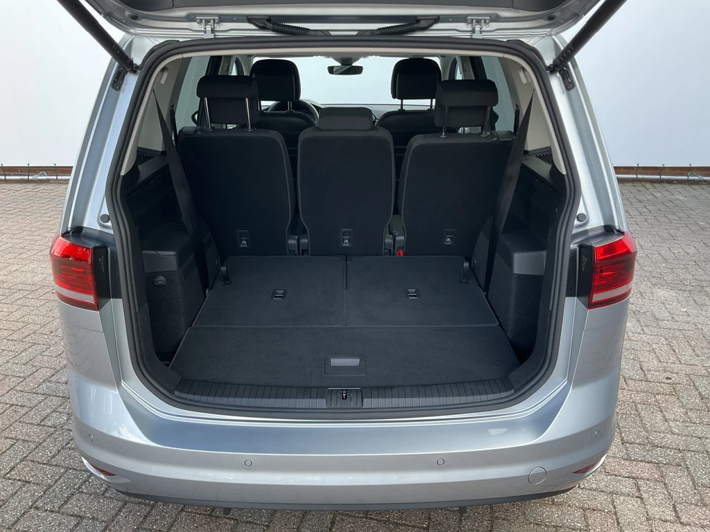 Volkswagen Touran – foto 12