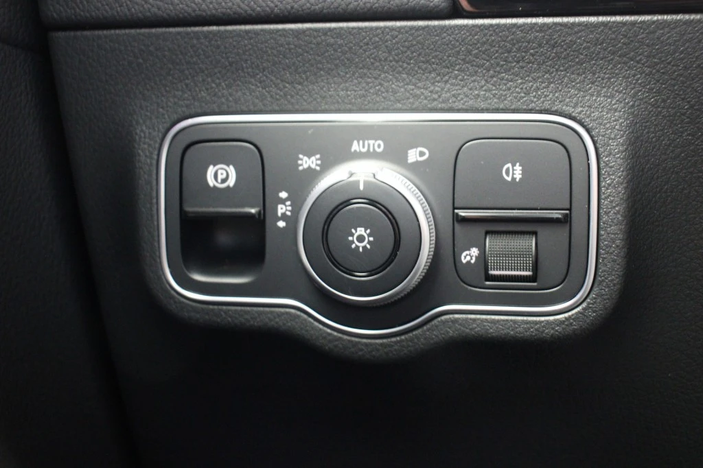 Mercedes-Benz EQA – foto 31