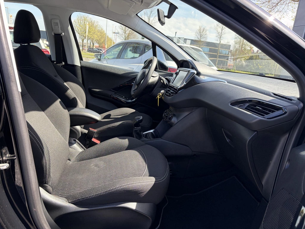 Peugeot 208 – foto 9