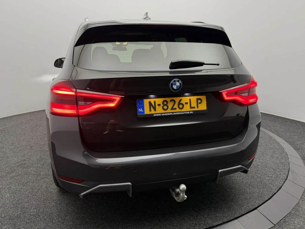 BMW iX3 – foto 4