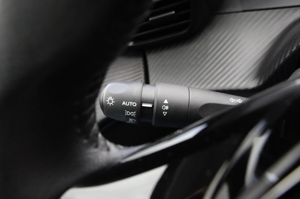 Peugeot 208 – foto 22