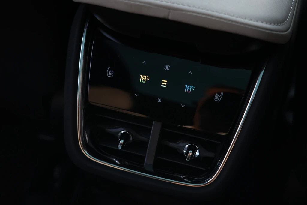 Volvo EX90 – foto 34