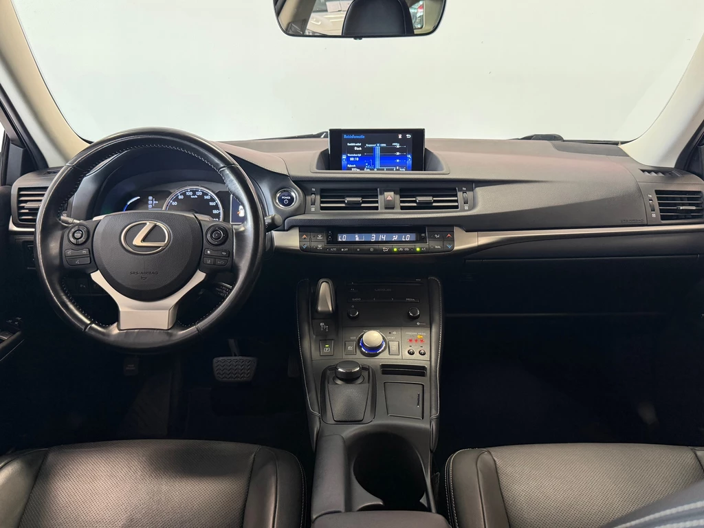 Lexus CT – foto 14