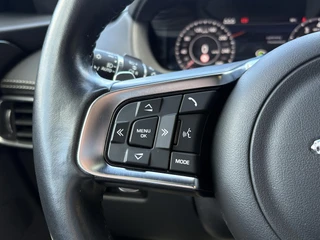 Jaguar F-PACE – thumbnail 25