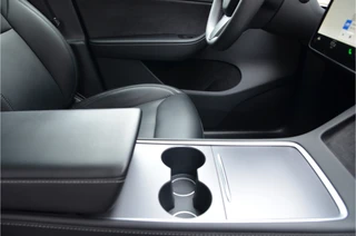 Tesla Model Y – thumbnail 9