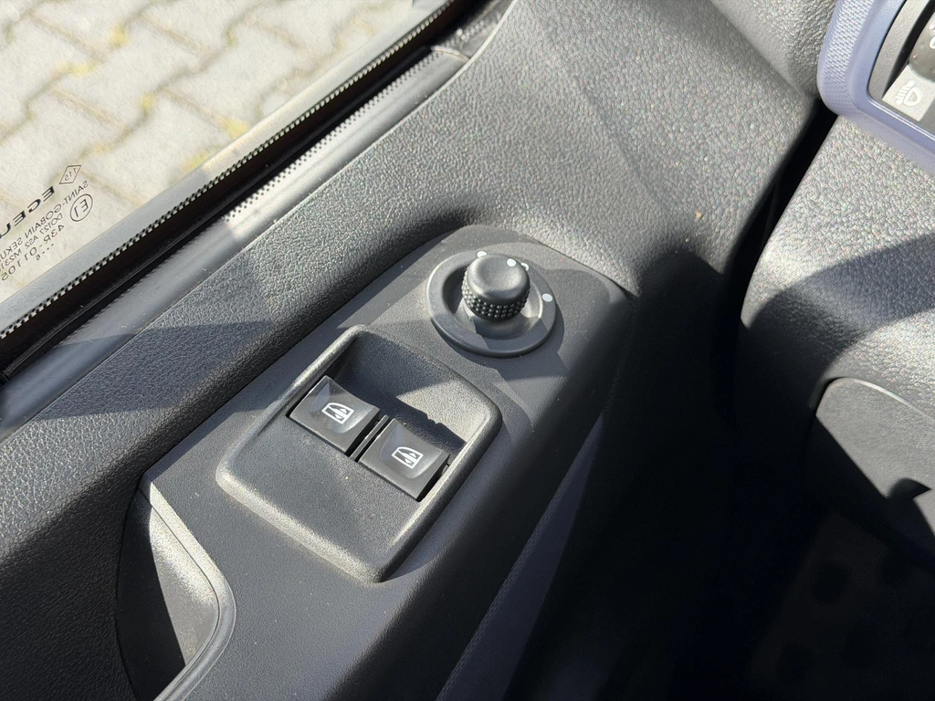Opel Vivaro – foto 36