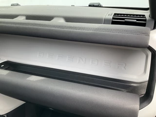 Land Rover Defender – thumbnail 44