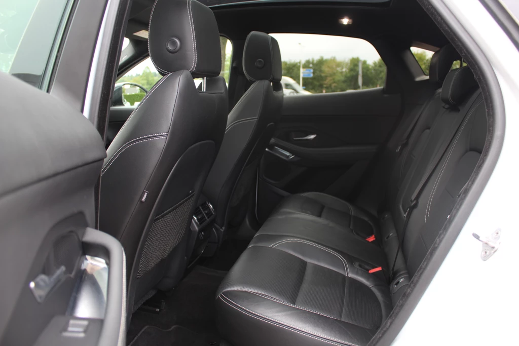 Jaguar E-PACE – foto 14