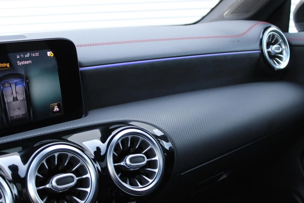 Mercedes-Benz CLA – foto 15