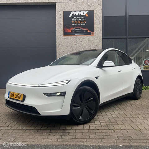 Model Y Juniper Long Range AWD + IAP