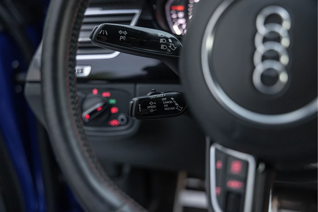 Audi S8 – foto 33