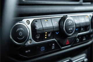 Jeep Wrangler – thumbnail 26