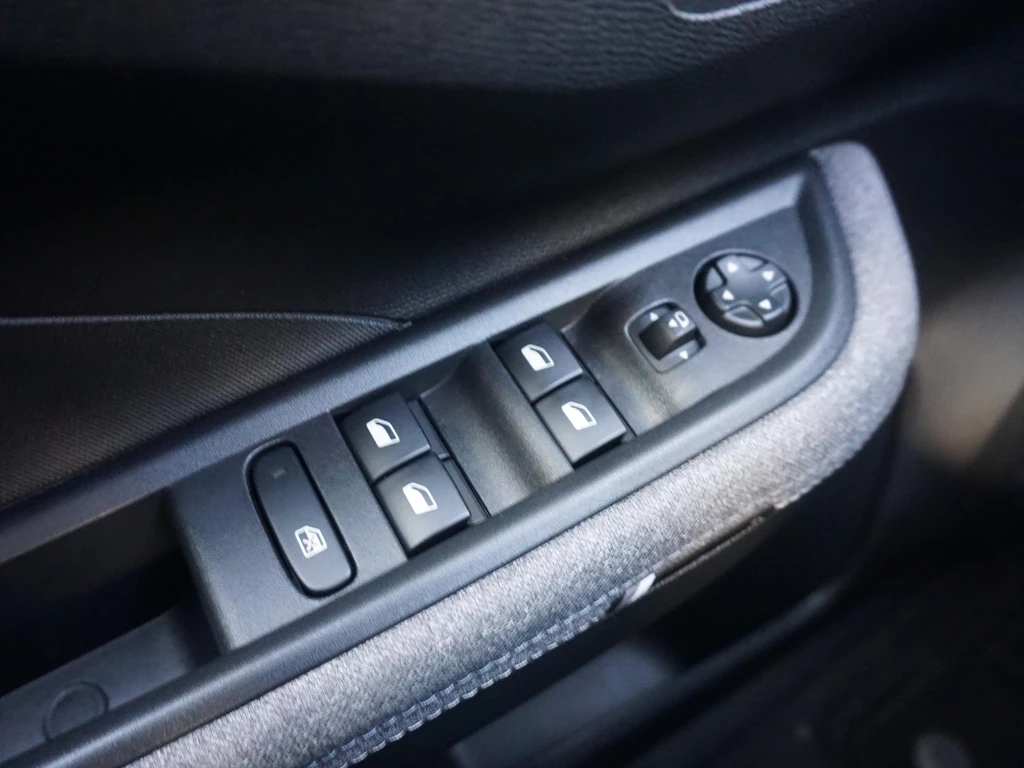 Opel Frontera – foto 12