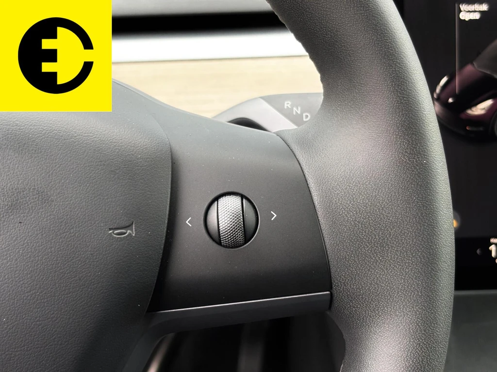 Tesla Model Y – foto 24
