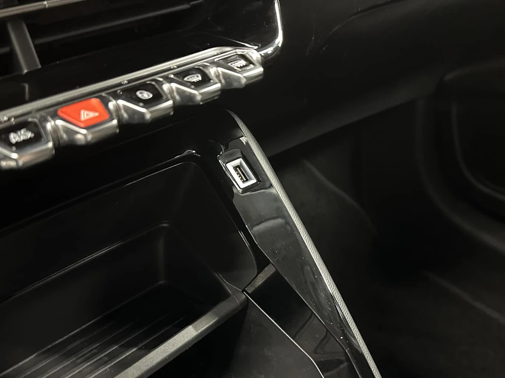 Peugeot 208 – foto 35
