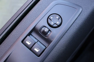 Opel Vivaro – thumbnail 26