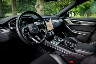 Jaguar F-PACE – thumbnail 10