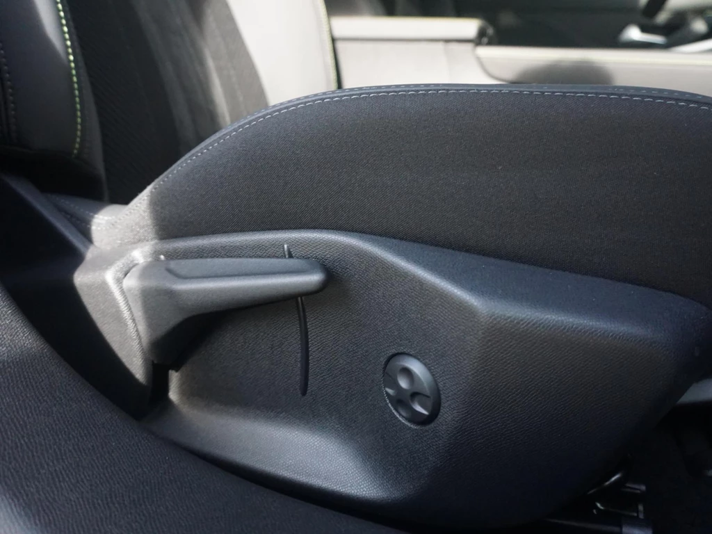 Peugeot e-308 – foto 42