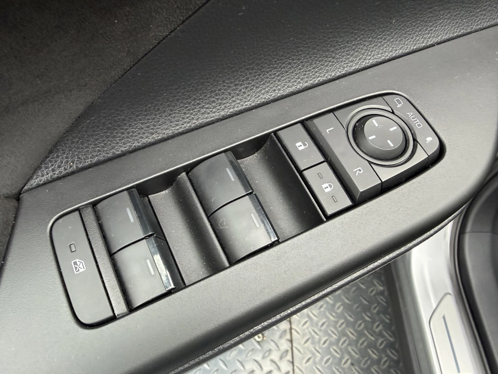 Toyota C-HR – foto 37