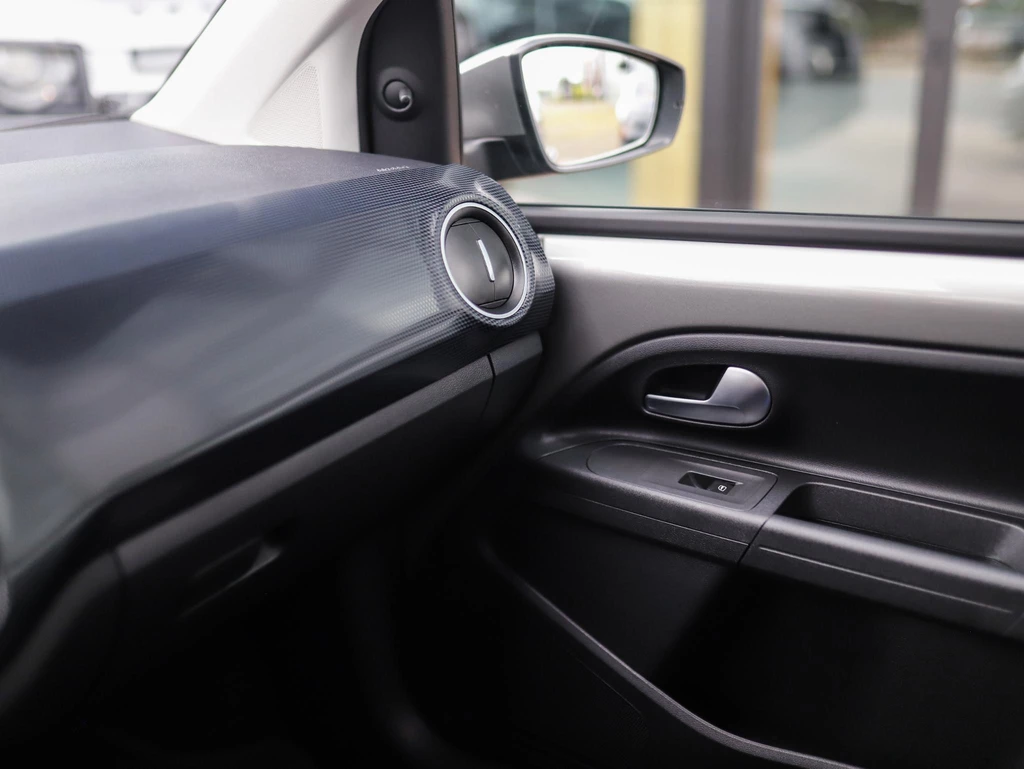 Volkswagen up! – foto 42