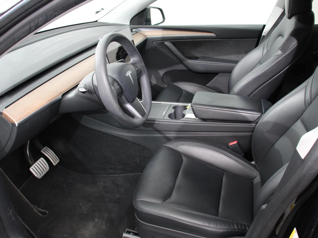Tesla Model Y – foto 7