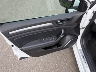 Renault Mégane Estate – thumbnail 13