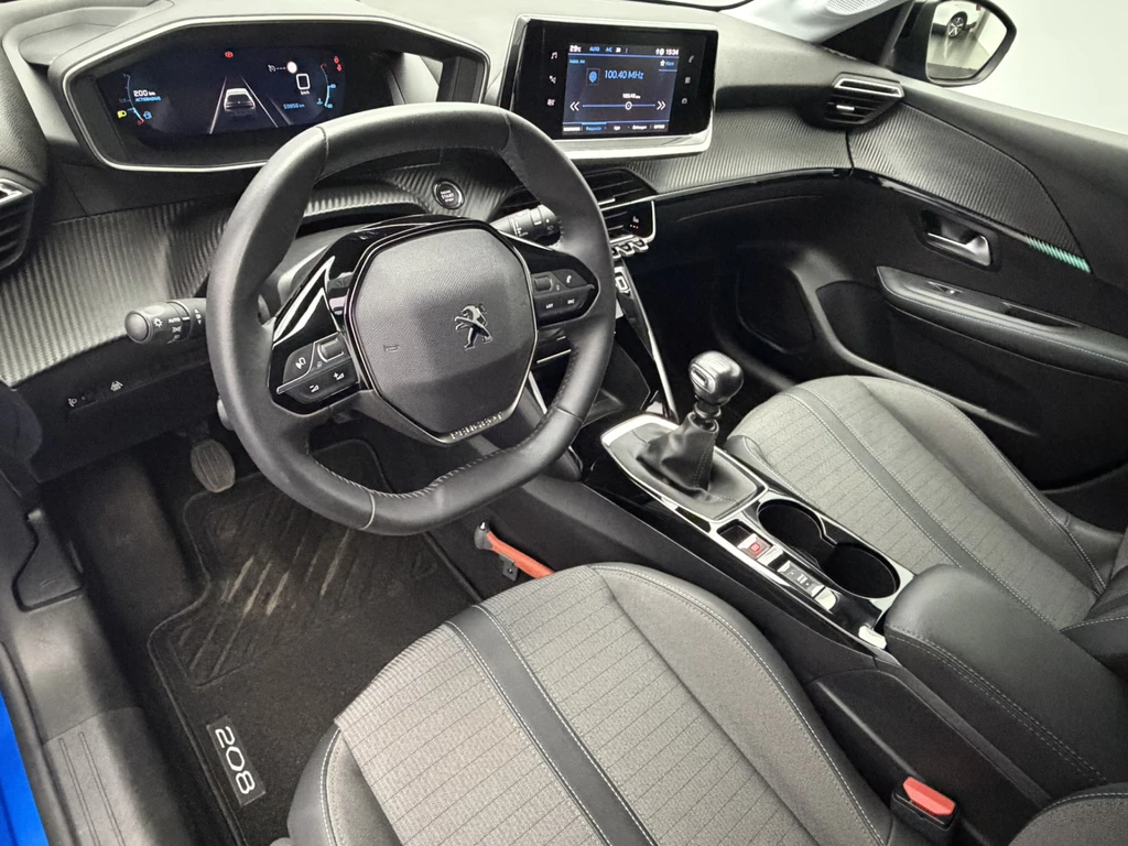 Peugeot 208 – foto 11