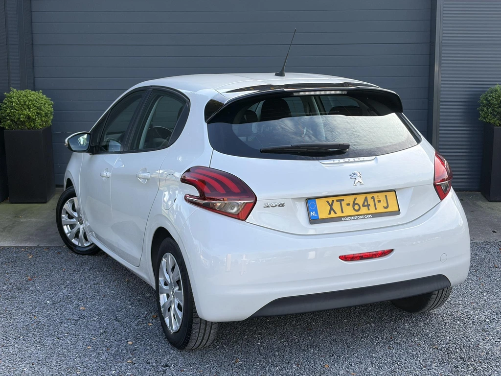Peugeot 208 – foto 2
