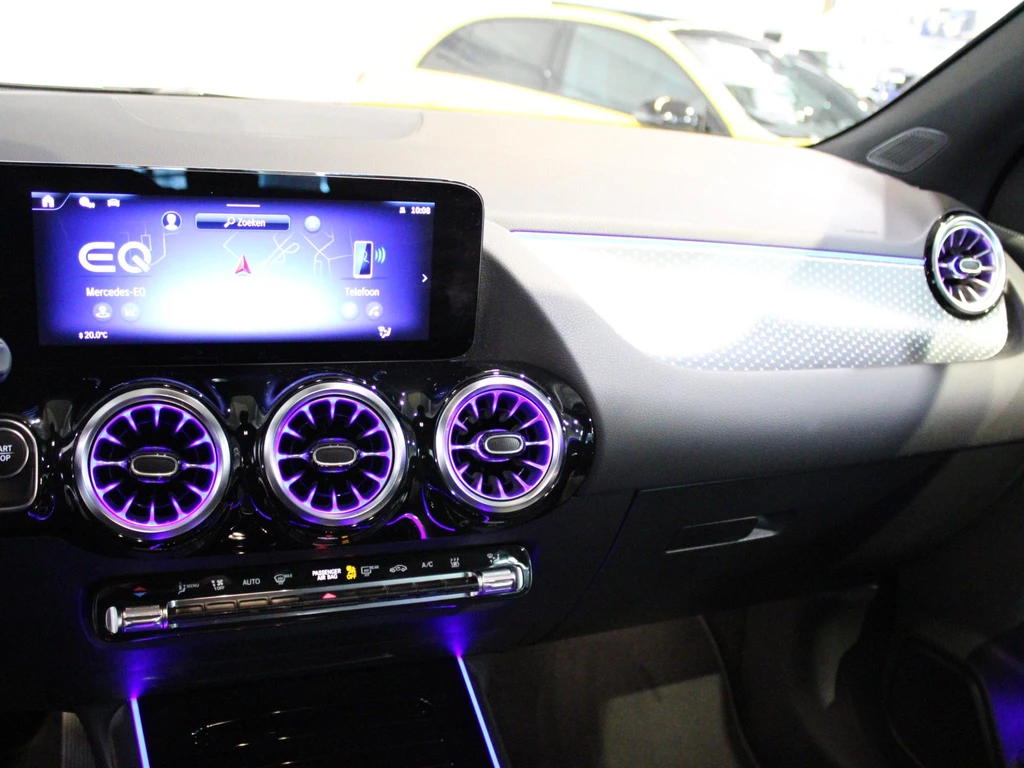 Mercedes-Benz EQA – foto 15