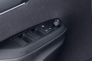 Toyota Yaris – thumbnail 12
